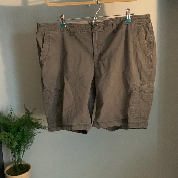 Eddie Bauer Shorts Eddie Bauer Womens Slightly Curvy Cargo Shorts